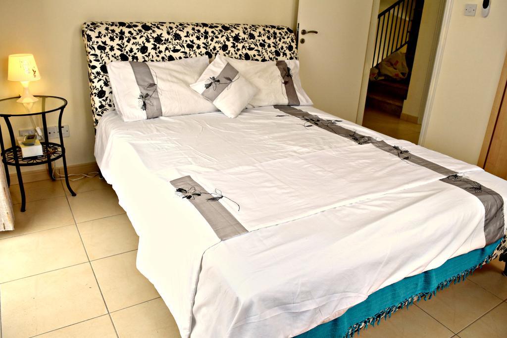 Latchi Beach Front Villa - Private Heated Pool - Amazing Uninterrupted Sea Views Polis エクステリア 写真